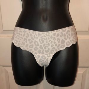 PINK VS Scalloped Raw Cut Thong